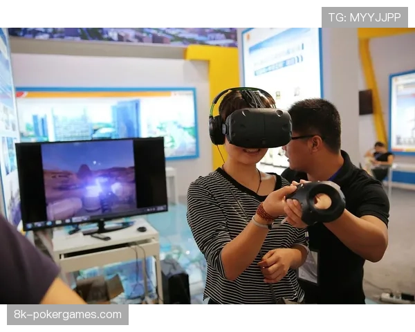 球场周围设置麦克风捕捉现场声音，增强VR观赛沉浸感